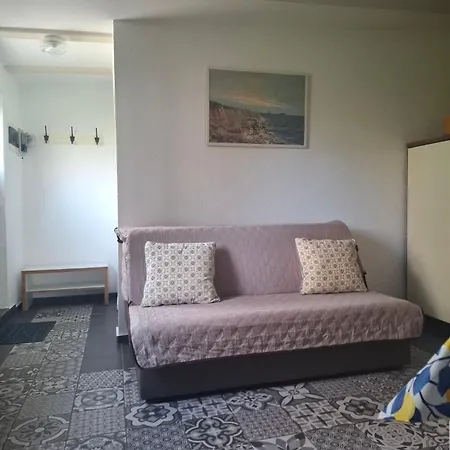 Vivian Apartman