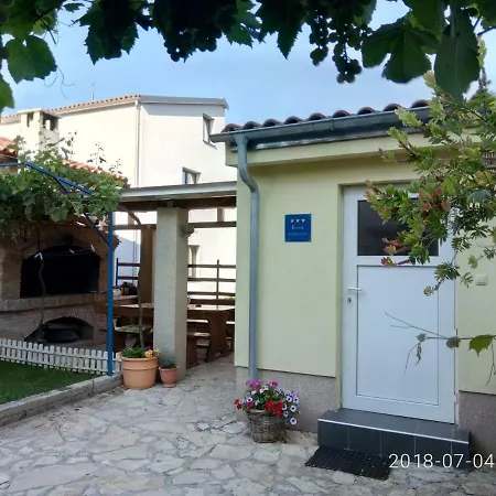Apartman Vivian *
